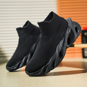 Wholesale Casual Lightweight <strong>Fly</strong> Knitted Upper Sports Tn <strong>Shoes</strong> Trainers Non-slip Breathable Large Size <strong>Walking</strong> Sneakers - Product Image 3