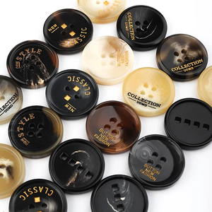 Boutons en plastique faits à la main pour enfants, accessoires de bricolage, boutons plats en résine de couleurs mélangées à 4 trous, boutons en plastique pour vêtements d'enfants - Product Image 2