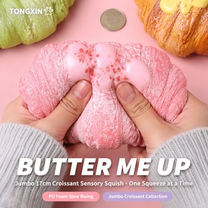 TONGXIN Squishy Croissant Géant Non Toxique 17cm en Mousse PU Réaliste à Remontée Lente, Jouet à Presser Anti-Stress, Vente en Gros OEM - Product Image 2