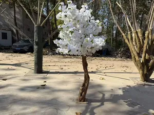 Árbol de Flores de Cerezo Artificial de Alta Gama Personalizado para Decoraciones de Bodas, Graduaciones y Navidad en Hoteles, Casas de Huéspedes y Hogares - Product Image 6