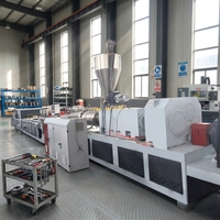 Machine de fabrication de panneaux de porte creux en PVC WPC, ligne d'extrusion de panneaux et de cadres de porte en plastique
