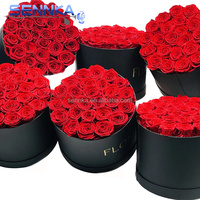 Rose éternelle fabuleuse dans des boîtes en cuir de luxe pour la fête des mères, roses éternelles, fleurs éternelles, boîte à fleurs éternelle