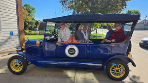 2025新款古董车观光高端电动高尔夫球车古董车 - Product Image 4