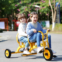 Tricycle pour maternelle, tricycle à pédales à deux places, poussette pour la maternelle, peut transporter des personnes, jouet d'extérieur fabriqué en Chine, cadeaux pour enfants