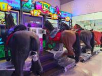 Produit le plus populaire Go Go Jockey 4P Jeu d'arcade de simulation de course de chevaux à vendre | Machine de jeu d'équitation à vendre