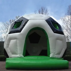 巨型足球充气蹦床足球充气充气城堡娱乐