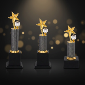 Trofeo Portátil de Metal Fundido a Presión, Grabado con Láser, Apariencia Elegante para Escuelas y Organizaciones Deportivas, Diseño Estrella/Diamante - Product Image 1