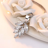 Nouveau collier pendentif coréen tendance feuille de Ginkgo œil de cheval, chaîne de clavicule pour femme avec zircon et feuille d'érable