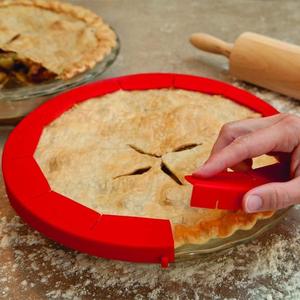 Chine Fabricant Fait Sur Commande de Silicone Réglable Tarte Bouclier Pizza Anneau de Protection Pliable Silicone <span class=keywords><strong>Moules</strong></span> - Product Image 2