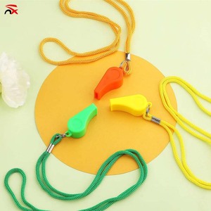 Оптовая продажа, индивидуальный пластиковый красочный свисток с логотипом для рекламных тренингов, подарки для рекламных фанатов - Product Image 6