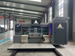 Ligne automatique de découpe, fenteuse, plieuse et encolureuse pour boîtes en carton ondulé avec impression flexographique et découpe à l'emporte-pièce, pour la création de motifs similaires - Product Image 2