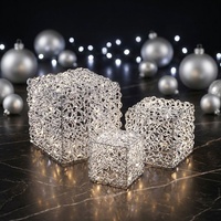 Lumière LED de Noël en forme de cube, fil d'aluminium argenté, cadre en fer, câble en caoutchouc blanc froid, guirlande lumineuse féerique pour la décoration des fêtes