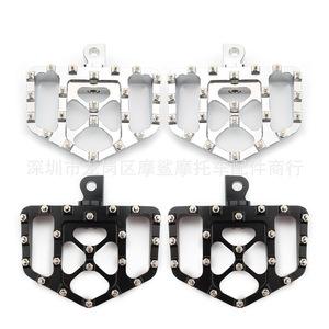 Pedales de Motocicleta Moshark MP03-002-0120 de Aleación de Aluminio Negro para Harley XL883 1200 X48 Softtail Glide - Product Image 4