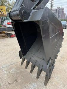 Mini-excavatrice Kobelco SK210LC d'occasion, poids opérationnel de 22 tonnes, avec moteur Cummins, boîte de vitesses, pompe Kawasaki et roulement. - Product Image 6