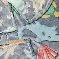 Couverture pour enfants tricotée douce en peluche avec tortue lumineuse pour l'hiver, animaux de la mer qui brillent dans le noir