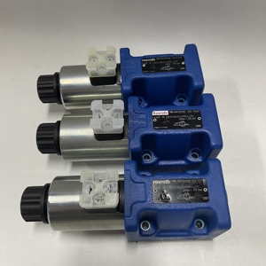 Válvula de Control Direccional Rexroth R901391200 4WE10D5X/HG24N9K4/M - Product Image 1