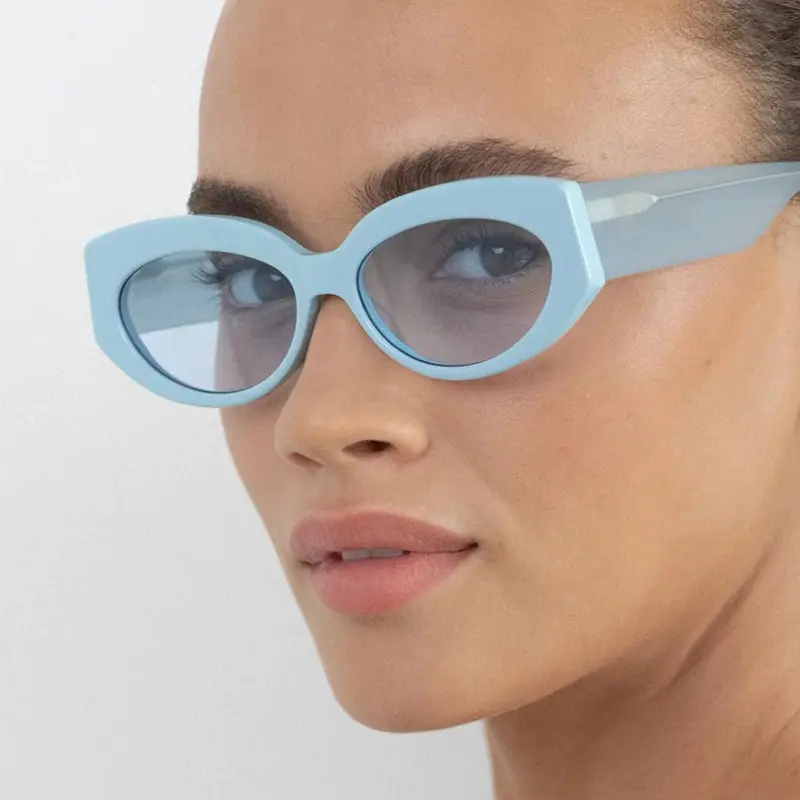 2023 Jelly Color Trendy Brillen mit kleinem Rahmen für Unisex Fashion Retro Cat Eye Sonnenbrillen 2022 Herren Designer Custom Sonnenbrillen