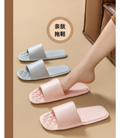 Chaussons pliants antidérapants de voyage, styles pour hommes et femmes. Rangement compact et pratique pour une utilisation en extérieur. Chaussures à séchage rapide.
