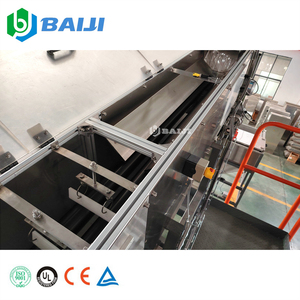 Machine <span class=keywords><strong>automatique</strong></span> CombiBlock pour le purification, le remplissage, le soufflage et le bouchage de bouteilles PET d'eau potable - Product Image 4