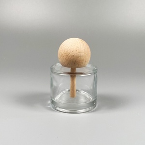 Máy khuếch tán xe bằng gỗ hiện đại với hương thơm tinh dầu cho người lái xe có ý thức sinh thái và những người yêu thích nội thất xe hơi - Product Image 4