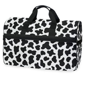 Nueva Llegada, Bolsa de Viaje Deportiva de Nailon con Estampado de Vaca, Bolsa de Fin de Semana Personalizada con Compartimento para Zapatos - Product Image 2