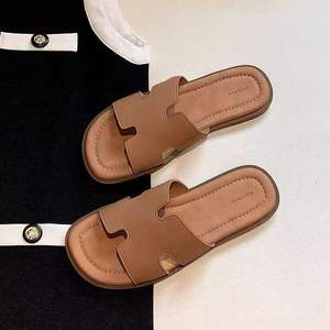 Agente de Compras FTS 1688, Sandalias Planas con Corte en H, Ligeras y con Amortiguación Suave, Venta al Por Mayor, Almacenamiento en Bodega por 30 Días, Envío en 24 Horas - Product Image 1