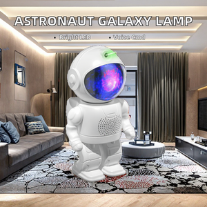Moderna Lampada Notturna LED a Forma di Astronauta, Alimentata USB, Corpo in ABS di Piccole <span class=keywords><strong>Dimensioni</strong></span>, Telecomando, Proiettore Galattico con Controllo Vocale per Camera da Letto - Product Image 2