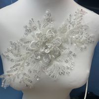 Bordure en dentelle française luxueuse en polyester/nylon avec sequins, strass et perles pour la décoration de robes de mariée