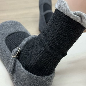 Calcetines holgados para mujer, hasta la pantorrilla, de color liso, térmicos, que mantienen el calor, de fibra de poliéster, gris oscuro, gris claro, marrón, blanco - Product Image 1