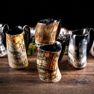 Taza de Beber Hecha a Mano de Cuerno de Búfalo, Forma Natural, Estilo Vintage, Ecológica, 500 ml, con Tapa, Caja de Regalo para Fiestas, Aislamiento Térmico de 12-24 Horas - Product Image 1