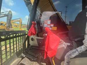 รถขุดมือสอง Caterpillar 320D ขนาด 32 ตัน 30 ตัน CAT320 ชั่วโมงการใช้งานต่ำ ความจุบุ้งกี๋ ปั๊มเกียร์ ได้รับการรับรองมาตรฐาน CE พร้อมหัวเจาะ - Product Image 6