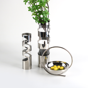 Vases décoratifs de luxe en métal et en verre pour la maison grands et petits objets de chambre à fleurs décorations de vase de table élégantes - Product Image 3