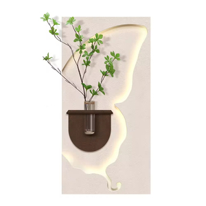 Decoración de Interiores Nórdica con Superficie de Arenisca Acrílica, Pinturas, Lámparas LED y Jarrones - Product Image 6