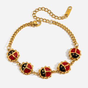 Pulsera con dije de mariquita para mujer, cadena de oro, diseño de insecto, regalo de joyería - Product Image 1