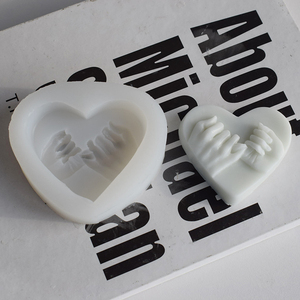 Moule en silicone Cœur <span class=keywords><strong>Mains</strong></span> Entrelacées pour <span class=keywords><strong>Couple</strong></span> Romantique, en forme de Cœur, pour DIY Résine, Bougie, Plâtre, Décoration Artistique Saint-Valentin - Product Image 6