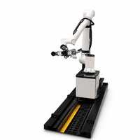 Cobot 6 axes FAW FR5 FR10 FR16 sur rail linéaire pour l'entretien de machines CNC, la préhension et le placement, longueur de rail et préhenseur personnalisables, charge utile de 5 à 16 kg