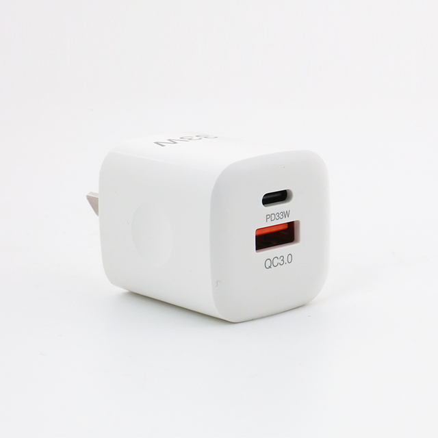 USB-QC 3.0 1 Type-C Actually Measured Output Fast Charging Pd 33W I Phone Charger Fast Charging