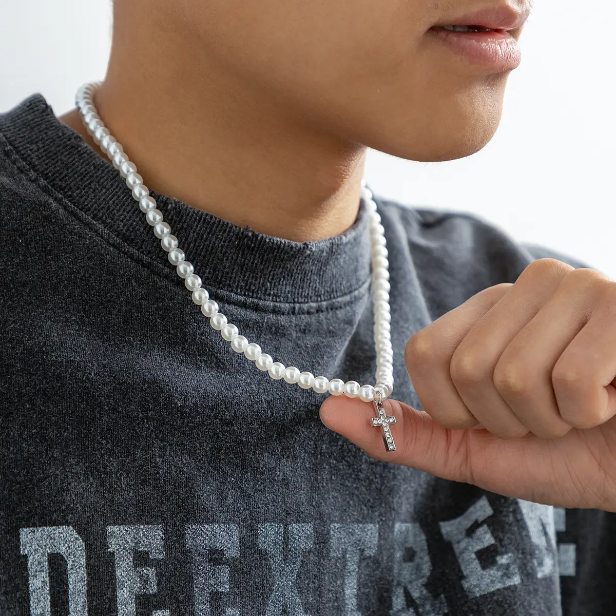 Kalung liontin salib untuk pria, perhiasan Hip-hop berlian mutiara modis trendi