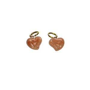 Boucles d'oreilles pendantes tendance en forme de cœur en acier inoxydable 316L plaqué or PVD, durables et résistantes - Product Image 1