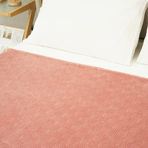 Couverture légère élégante en molleton de flanelle Jacquard rose pour chaise canapé canapé-lit floue douce confortable chaude couverture personnalisée - Product Image 3
