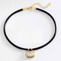 Collier ras du cou en acier inoxydable tressé avec pendentif rectangulaire en or et zircon cubique, délicat pour femme, idéal comme cadeau