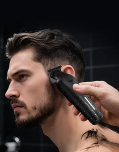 <span class=keywords><strong>Tondeuse</strong></span> à <span class=keywords><strong>cheveux</strong></span> professionnelle MC-5635 pour femmes et hommes, avec boîtier en plastique portable et lames en céramique, acceptant les commandes OEM et ODM - Product Image 5