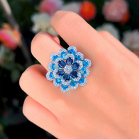 Bague Fleur Grande Taille Ajustable en Zircon Cubique Bleu de Luxe pour Femme, Accessoire de Robe de Mariée et de Soirée