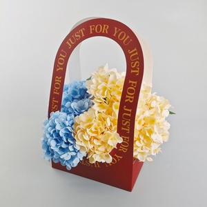 Sac en papier cartonné blanc de luxe avec logo personnalisé, emballage pour bouquet de fleurs, ruban pour bougies, impression offset, traitement de surface - Product Image 3