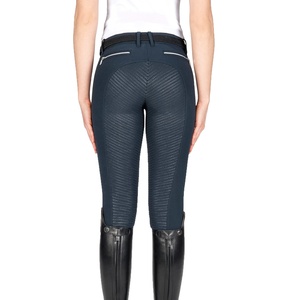 Pantalones de montar a caballo para mujer de alta demanda Agarre de asiento completo Ajuste perfecto Ropa ecuestre Fabricación personalizada Venta al por mayor Pantalones a granel - Product Image 3