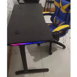 Vente en gros d'usine de haute qualité Escritorio Gamer Table <span class=keywords><strong>Bureau</strong></span> d'ordinateur de jeu <span class=keywords><strong>LED</strong></span> RVB Table de jeu - Product Image 4