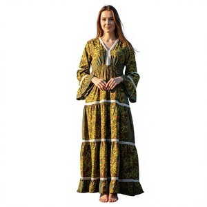 Robe longue en soie vintage SK Noor Sons pour femme, taille unique, multicolores, imprimé numérique, lavable, coupe trapèze, décontractée - Product Image 1