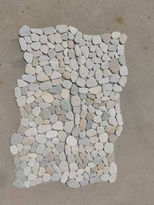 <span class=keywords><strong>Tapis</strong></span> de galets de rivière polis pour le revêtement de sol, le jardinage et l'aménagement paysager - Product Image 4