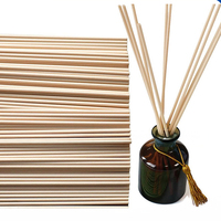 Diffuseurs de parfum en rotin personnalisés en gros, bâtonnets diffuseurs en bois pour la maison et désodorisants de voiture aux senteurs naturelles