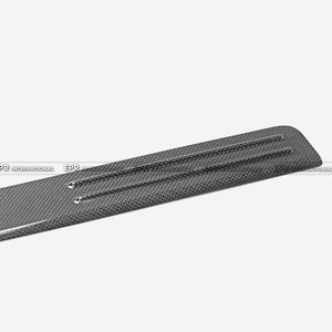 Nouvelle sortie : Paire de protections de seuil de porte en carbone sec OEM avec lettres pour Ferrari F8 – Pièces de rechange pour seuil de porte - Product Image 3